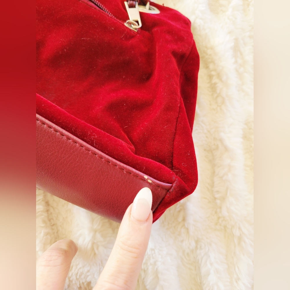 Nicole Miller Cranberry Red Velvet Shoulder Bag W Silver Chain Straps - Picture 5 of 12